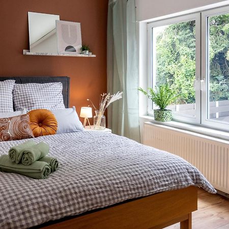 Wohlfuehlwohnung Mit 25 Qm Terrasse, Netflix Koblenz  Dış mekan fotoğraf
