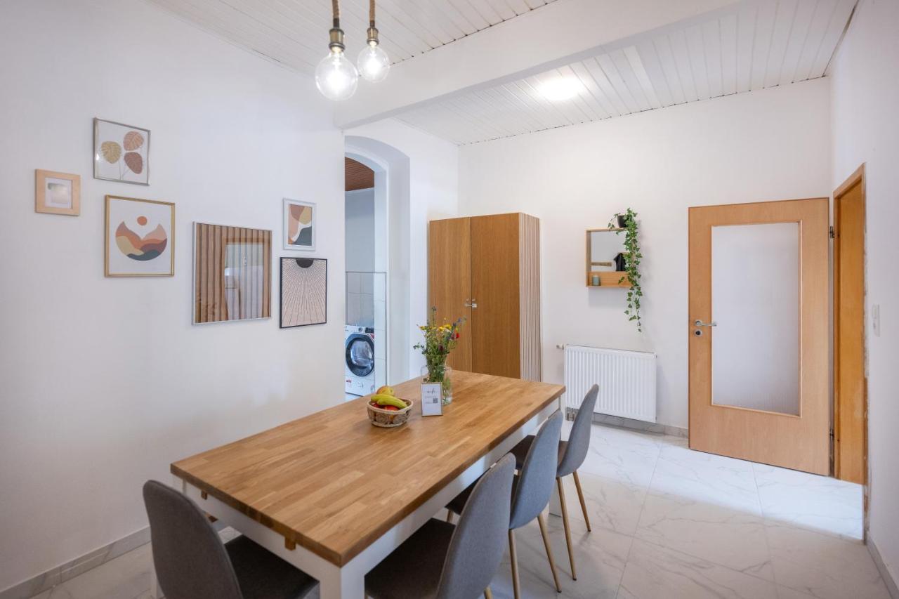 Wohlfuehlwohnung Mit 25 Qm Terrasse, Netflix Koblenz  Dış mekan fotoğraf